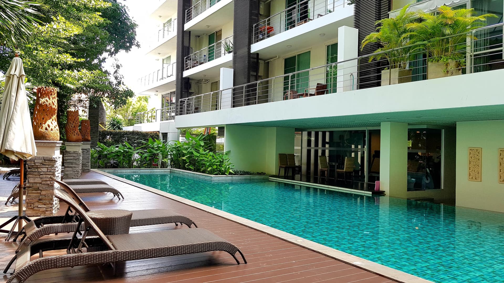 A Lanna Contemporary designer condo, overlooking Shangri-La Hotel  - Image 10