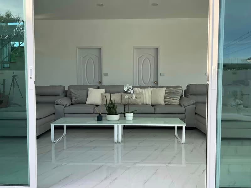 5 Bed House for Rent in Lat Krabang