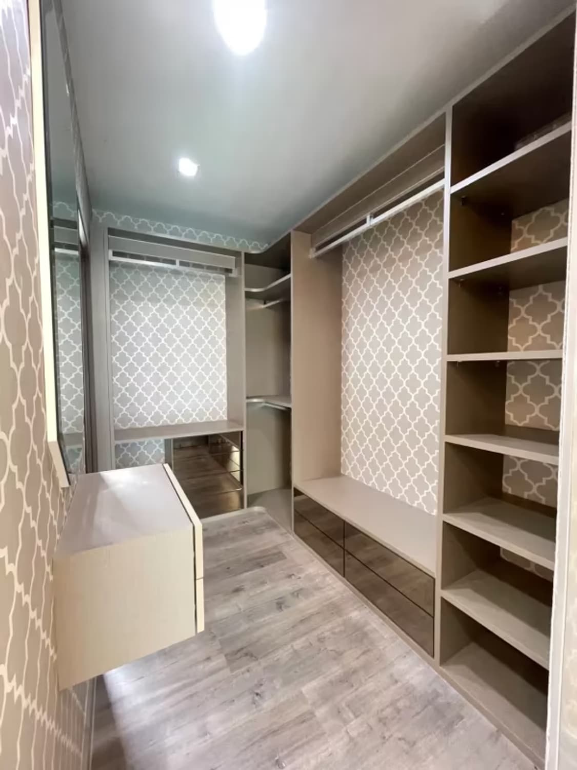 4 Bedroom House - Image 13