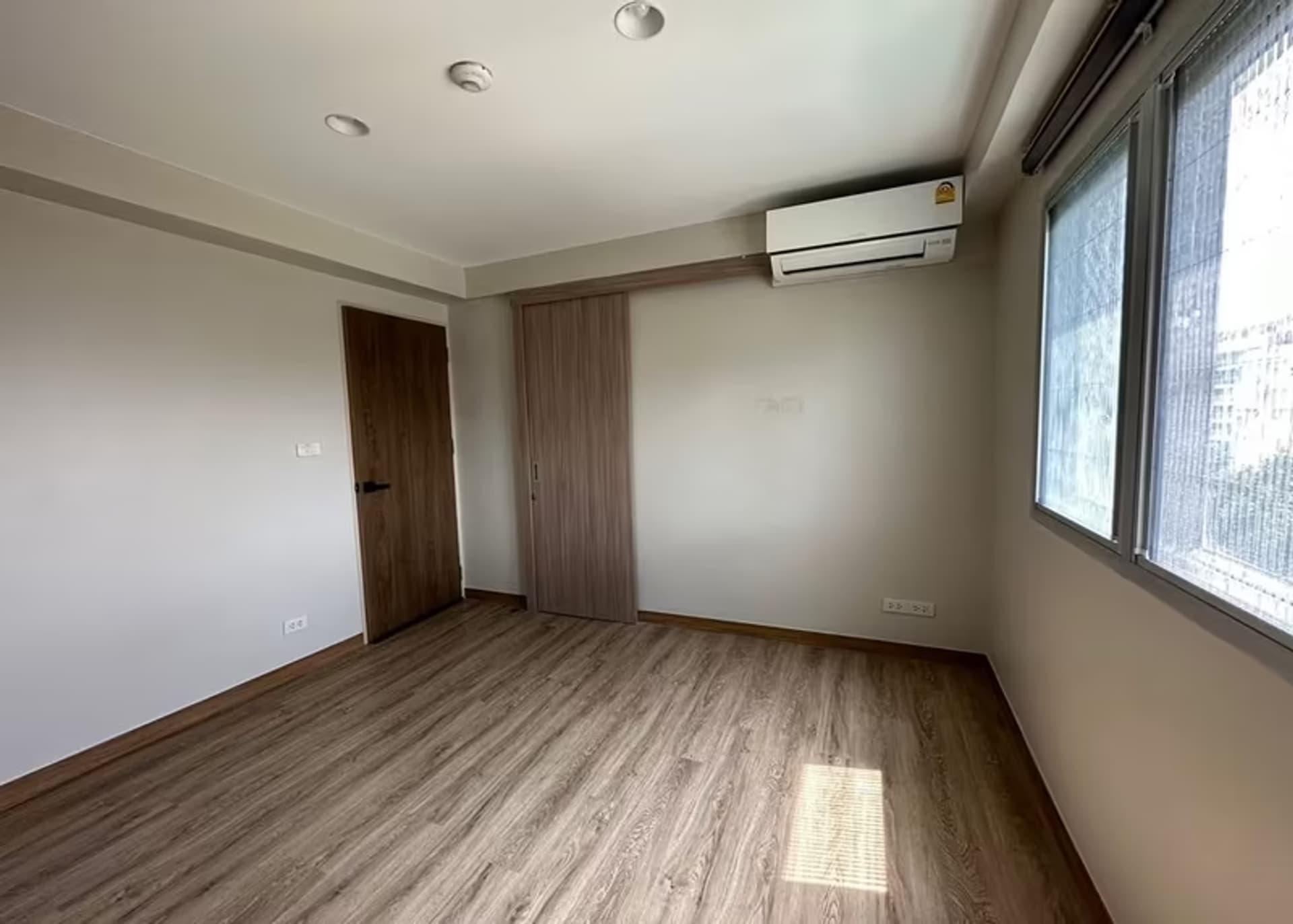 Condo for Sale at Brighton Place Rama 9 - Image 4