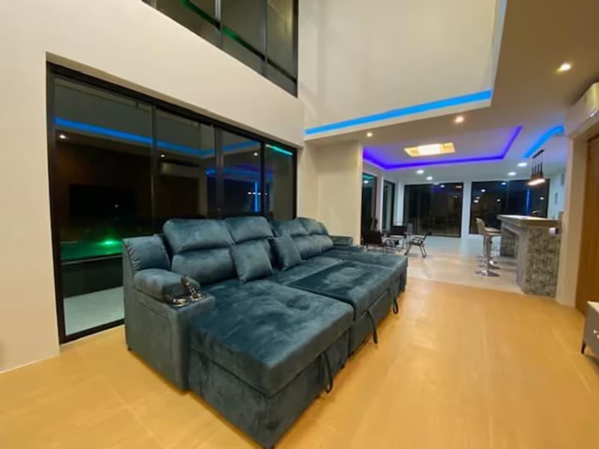  - Image 6