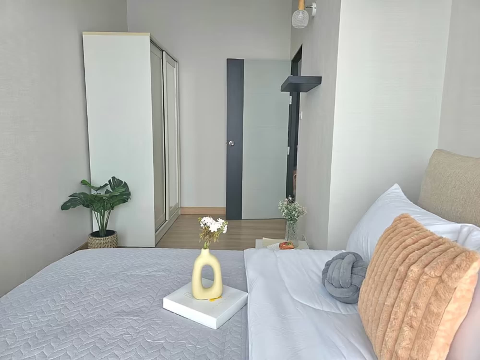 1 Bedroom Condo - Image 2