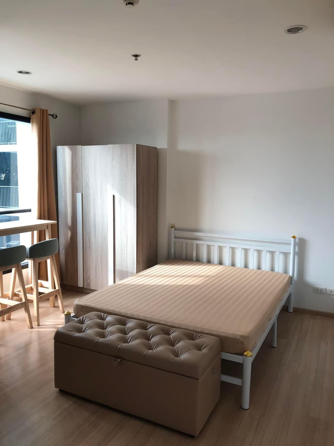 2 Bed Condo for Rent  Near Krung Thon Buri BTS - Image 1
