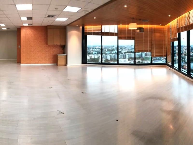 Studio Commercial for Rent in Bang Na