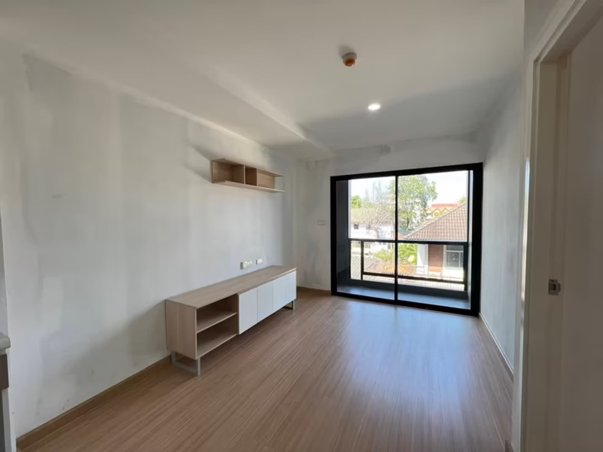 1 Bedroom Condo - Image 4