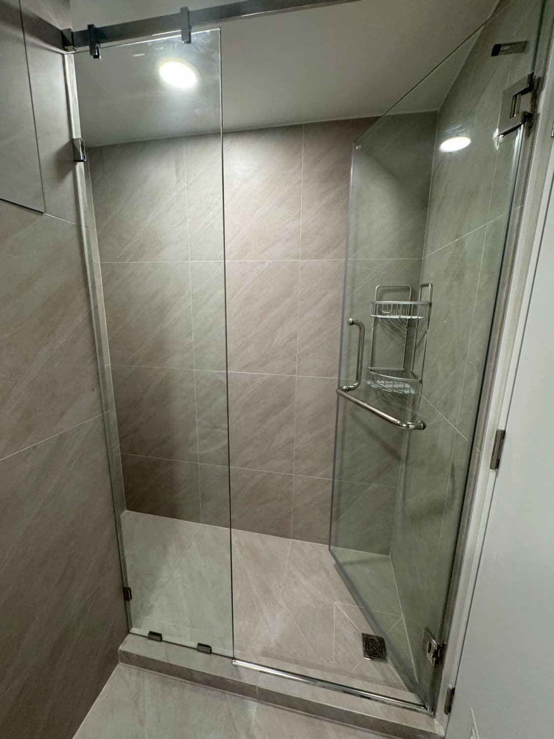 1 Bed Condo for Rent and Sale in Huai Khwang - Image 24
