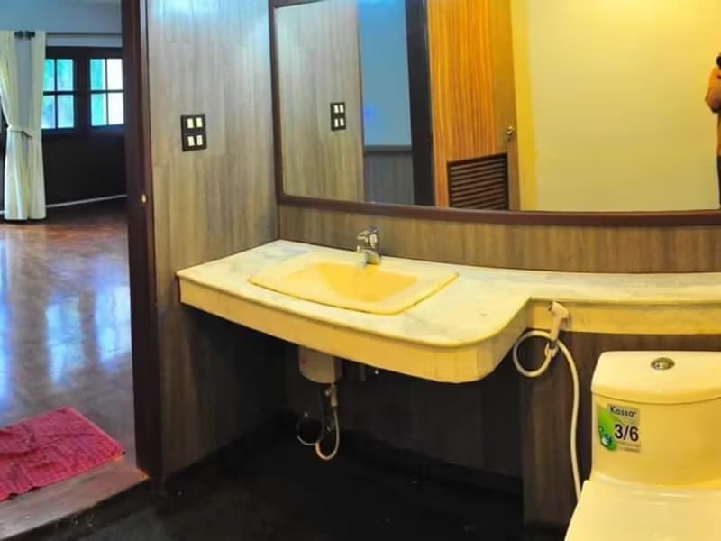 4 Bedroom Townhouse