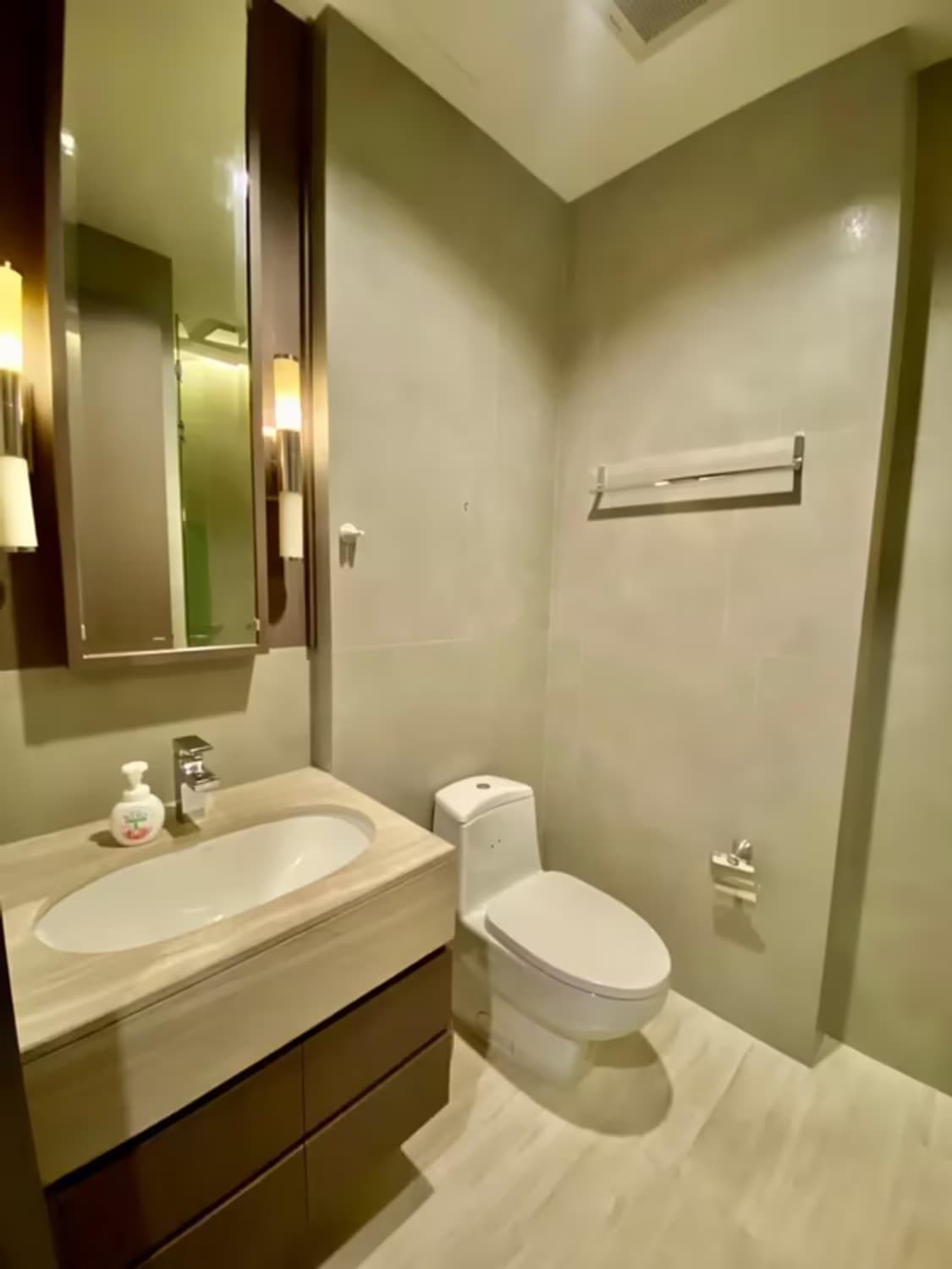  - Image 7