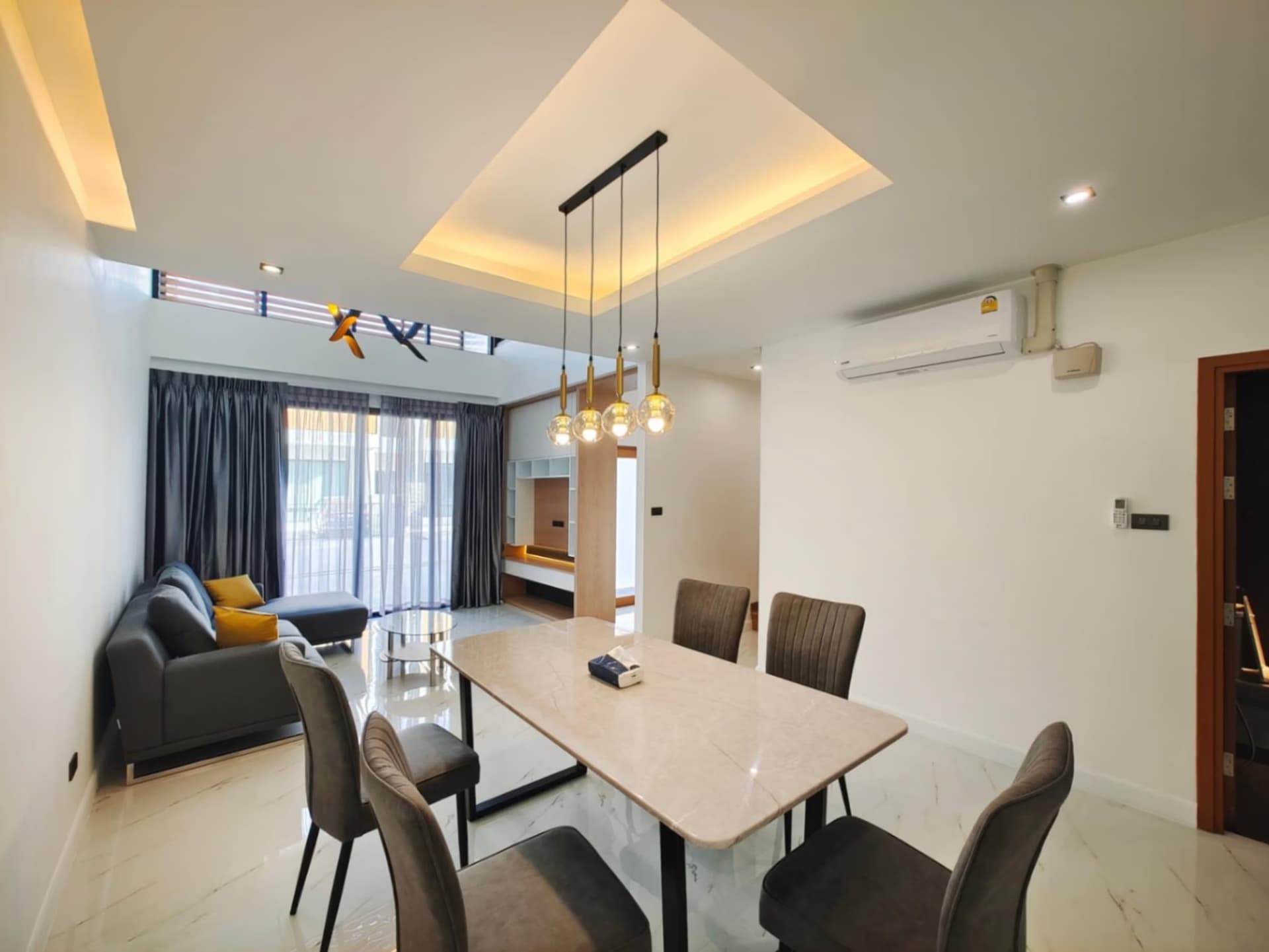 4 ห้องนอน ทาวน์เฮ้าส์ สำหรับ ขาย ใน San Sai - Image 2