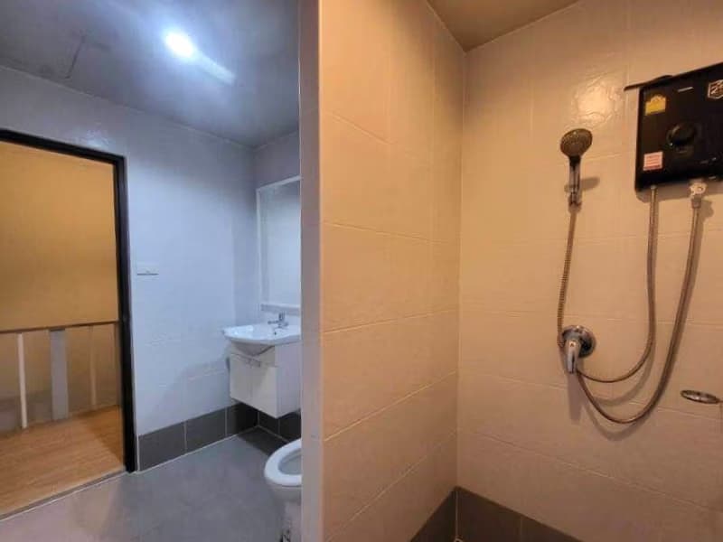 3 Bed Townhouse for Rent in Mueang Chiang Mai