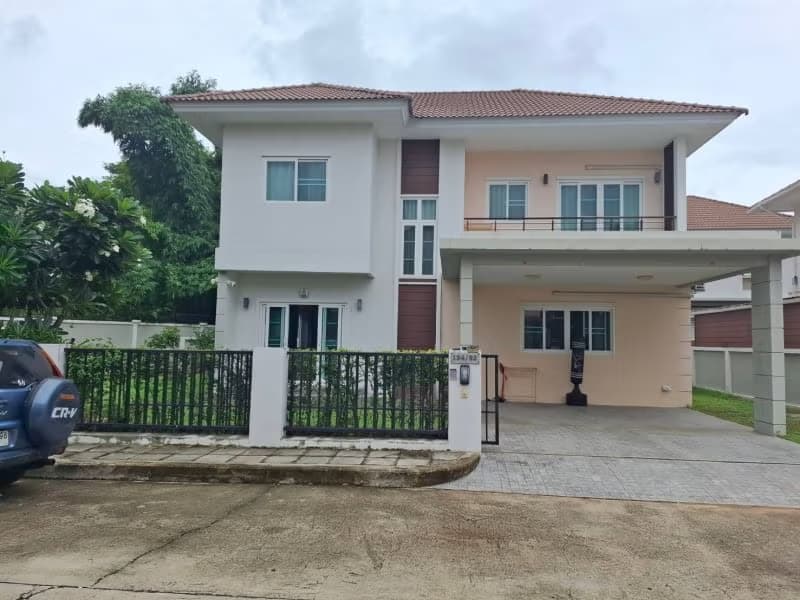 4 Bed House for Rent in Saraphi