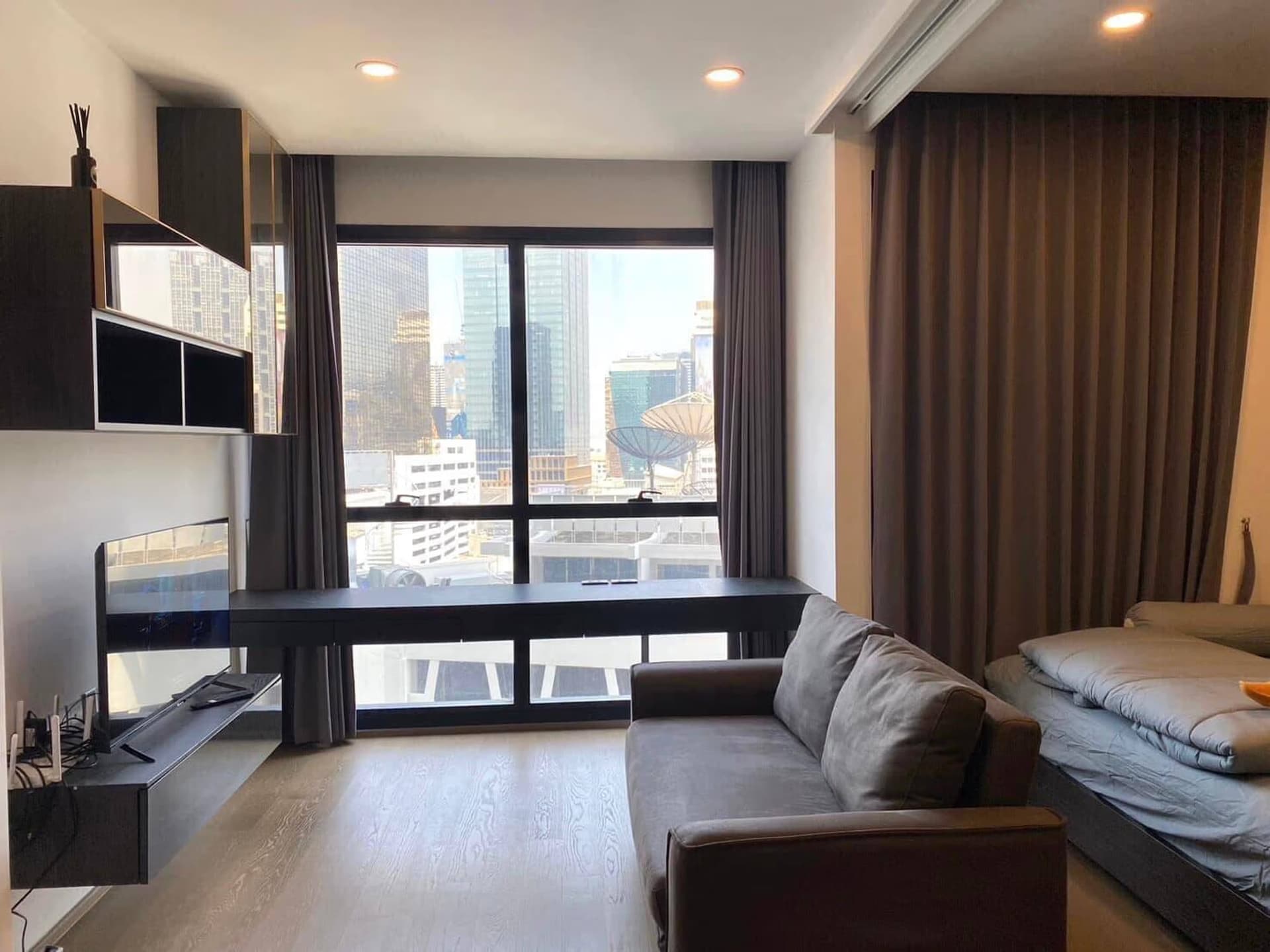 Ashton Chula-Silom - Image 1