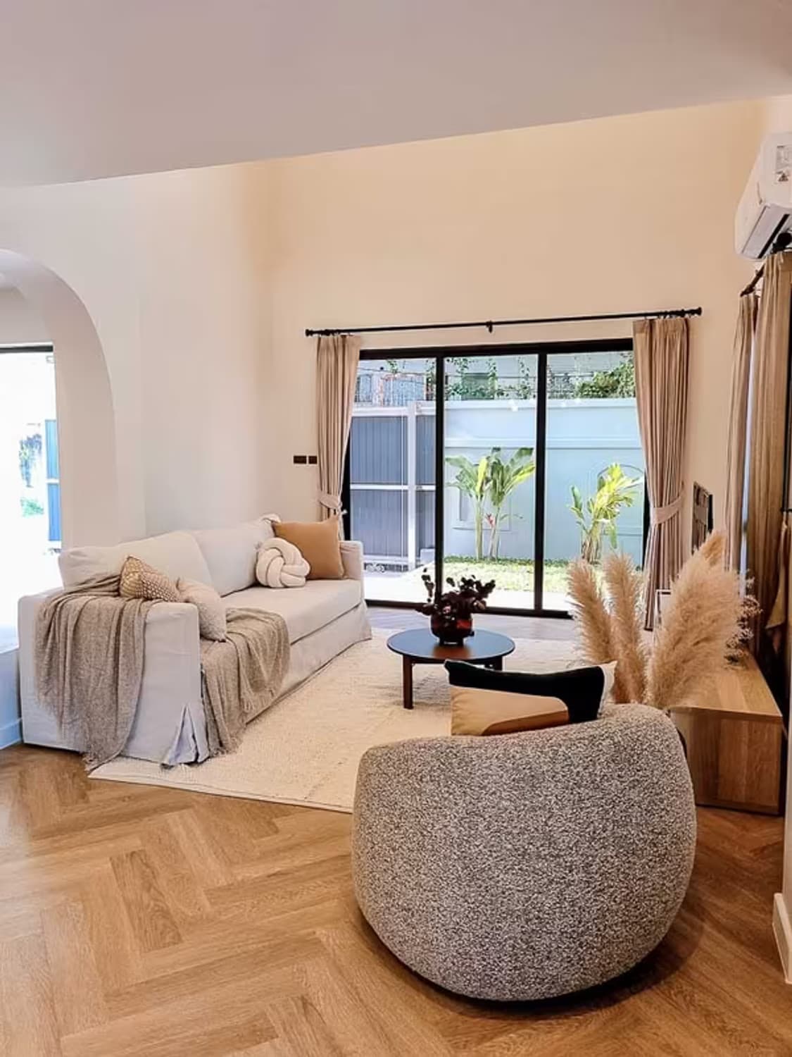 3 Bedroom House for Rent in Bangkok - Image 32