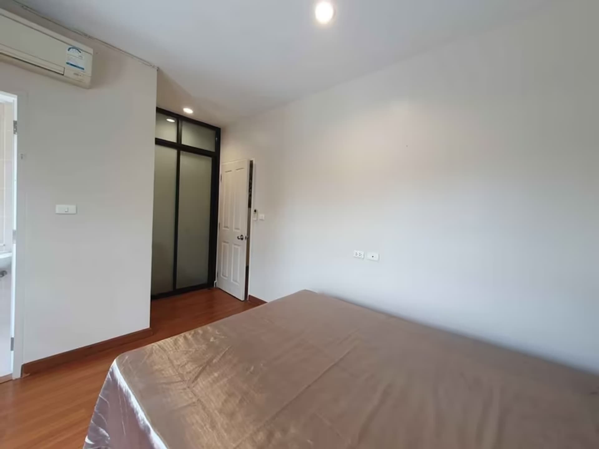 3 Bedroom House - Image 10