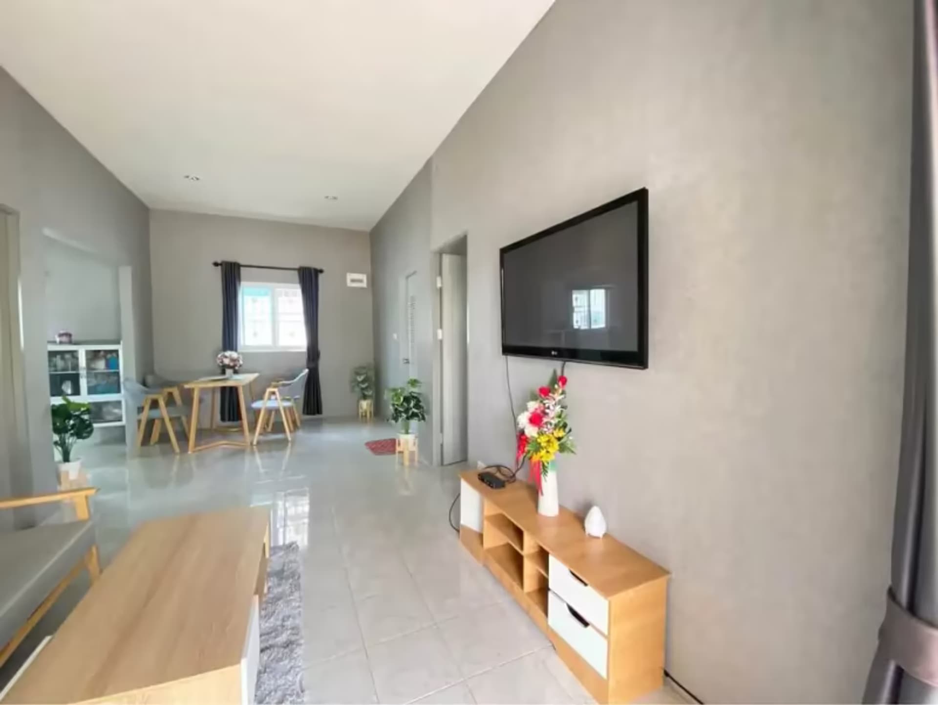 3 Bedroom House - Image 4