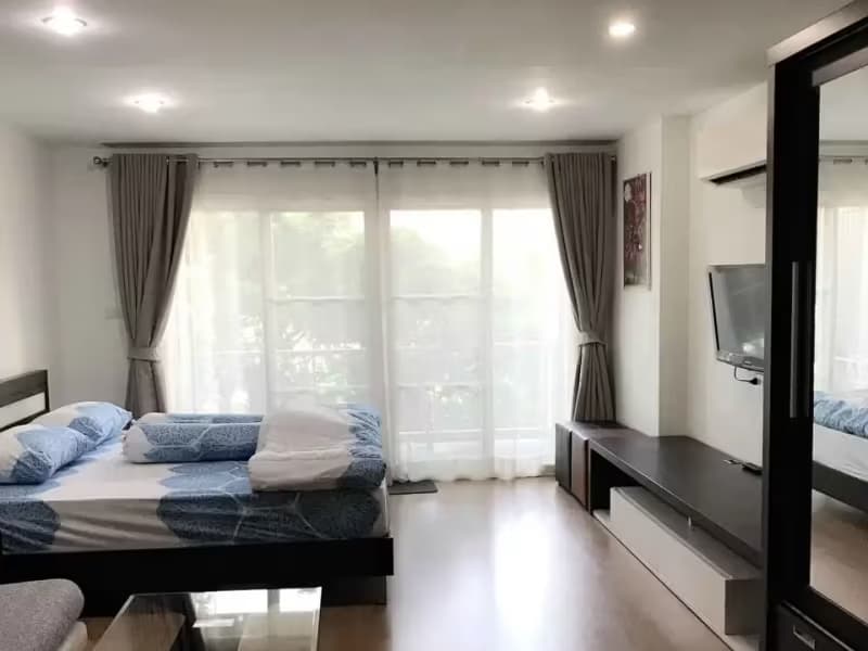 1 Bedroom Condo