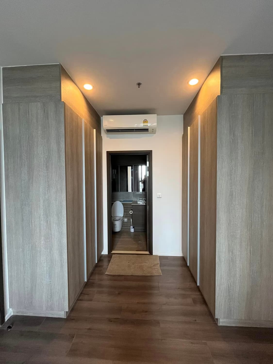 Condo for Rent at Whizdom Essence Sukhumvit 101 - Image 11