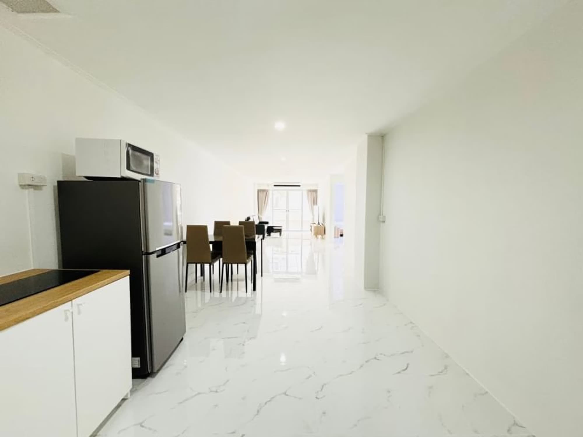 Condo for Rent at Waterford Park Rama 4 - Image 12