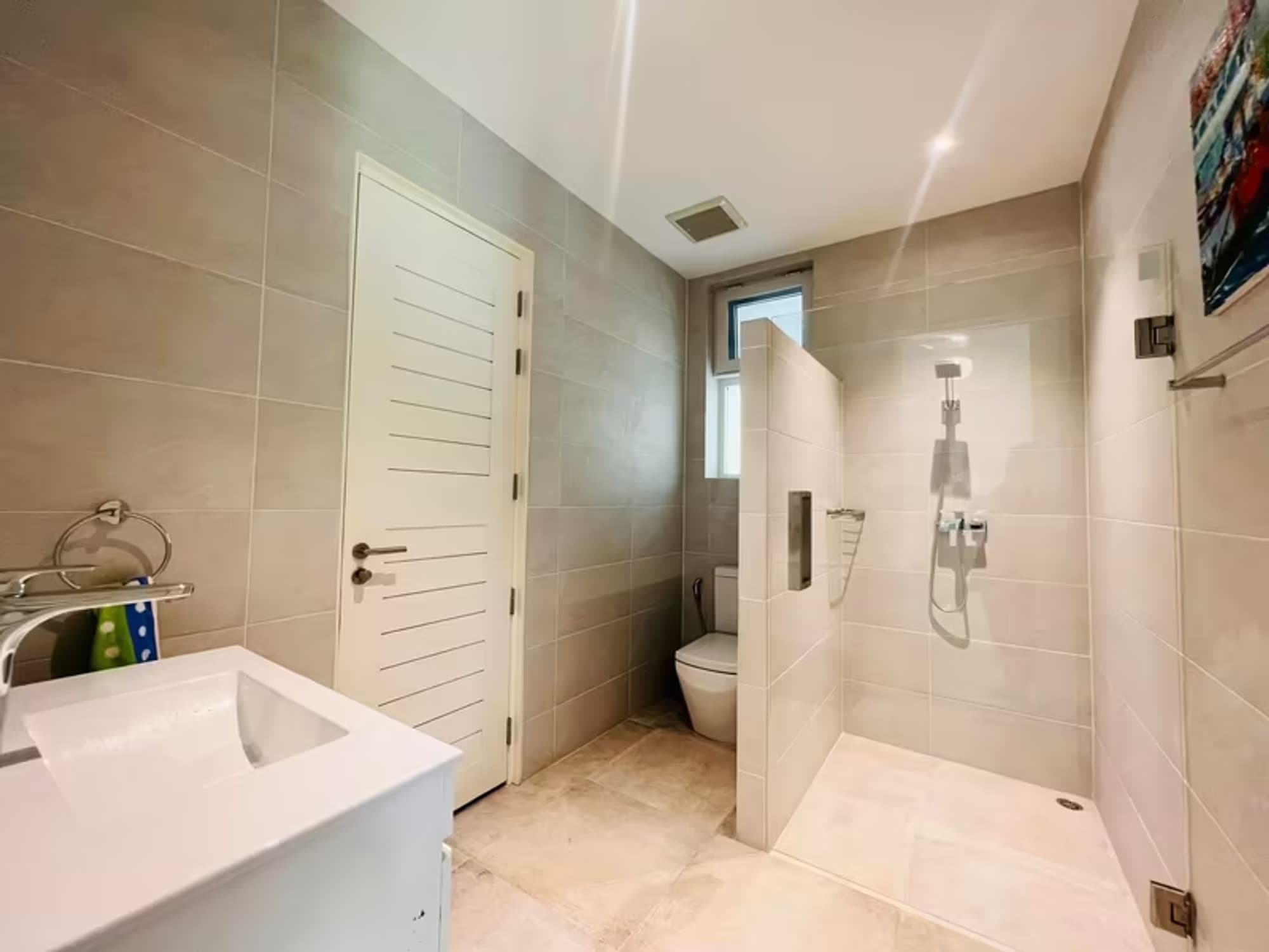 4 Bedroom House - Image 23