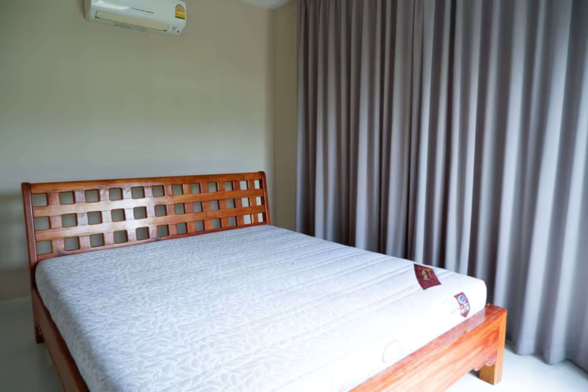 4 Bedroom House - Image 32