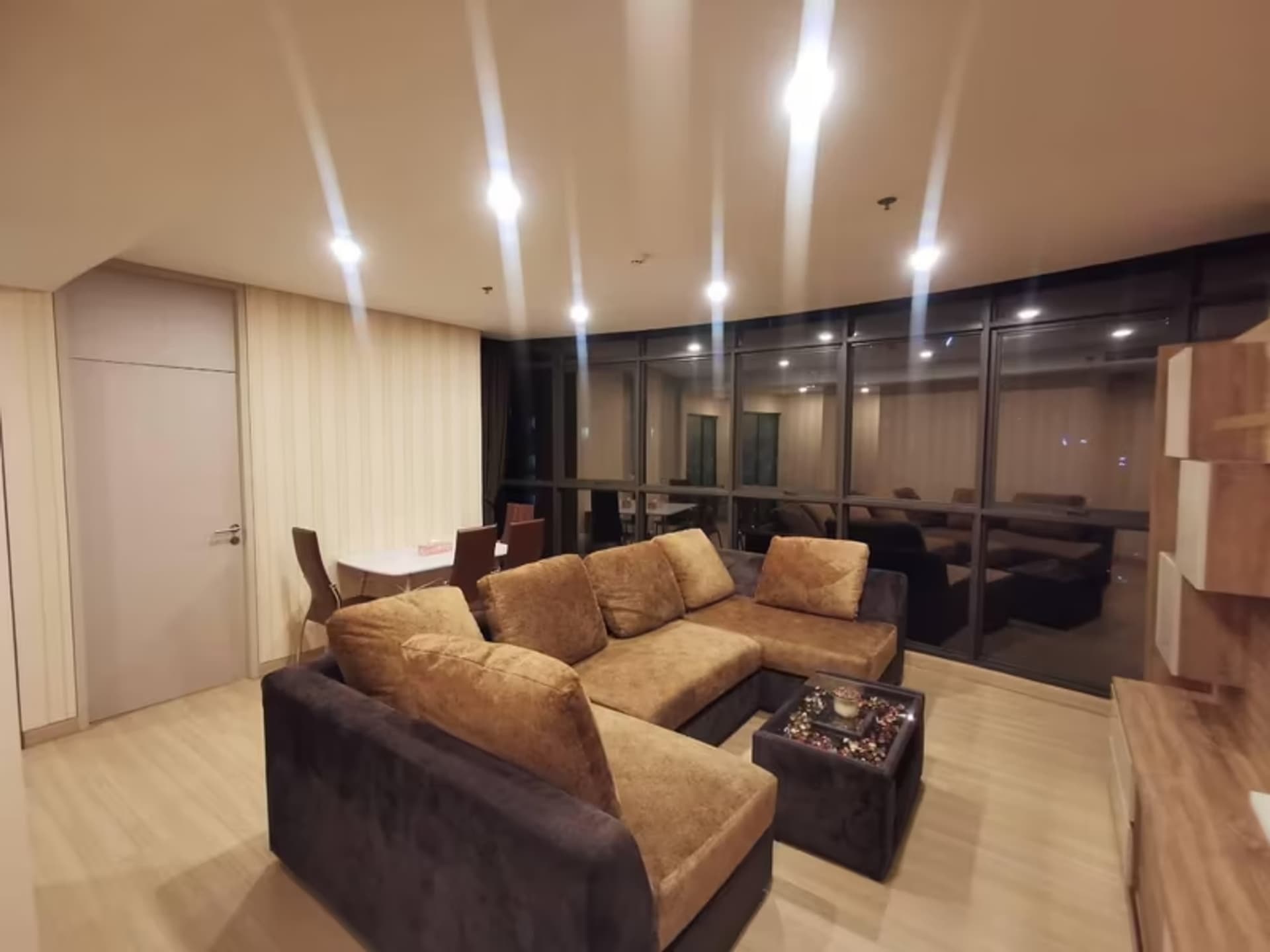  - Image 4