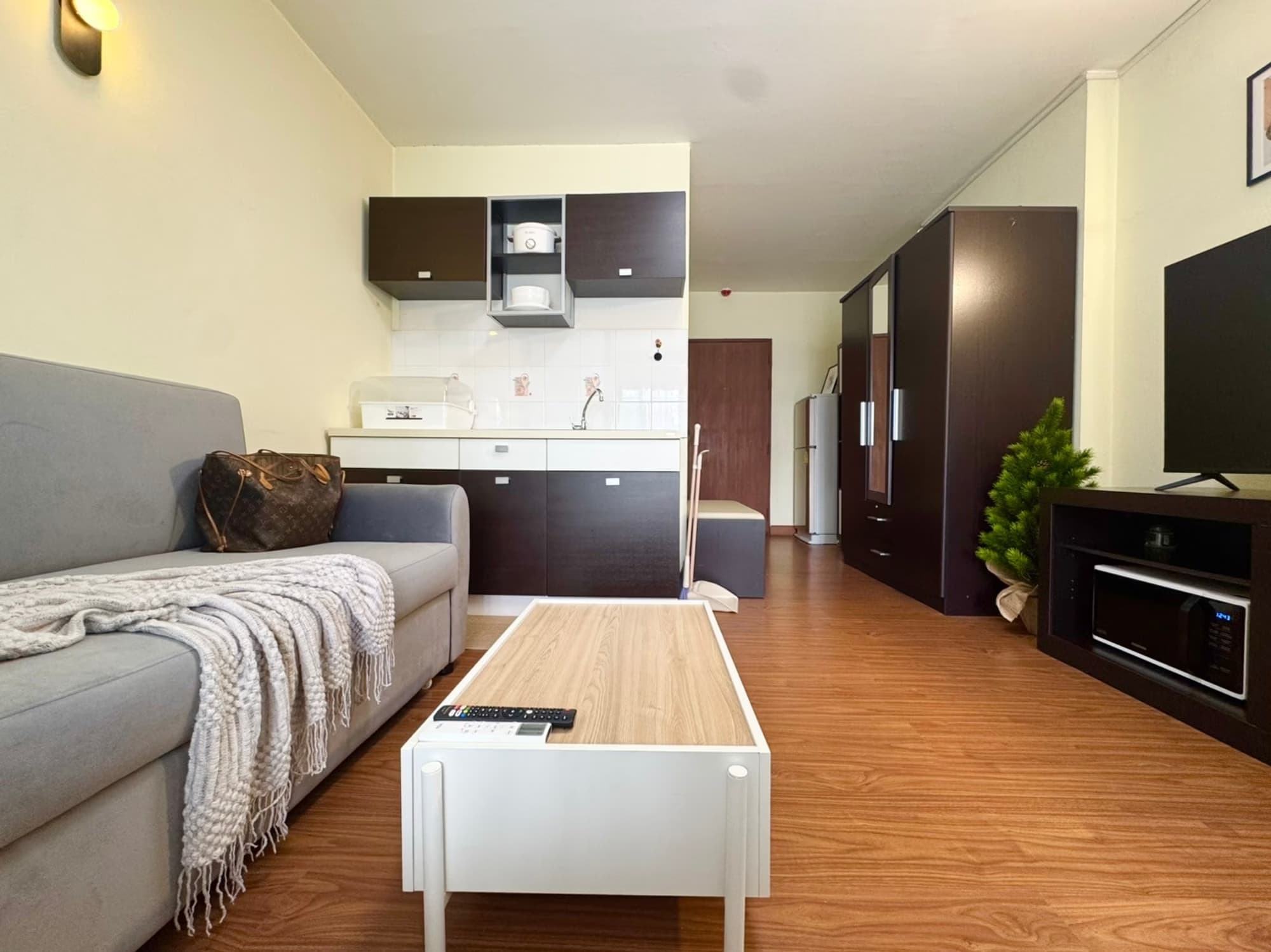 1 Bed Condo for Sale in Mueang Chiang Mai - Image 2