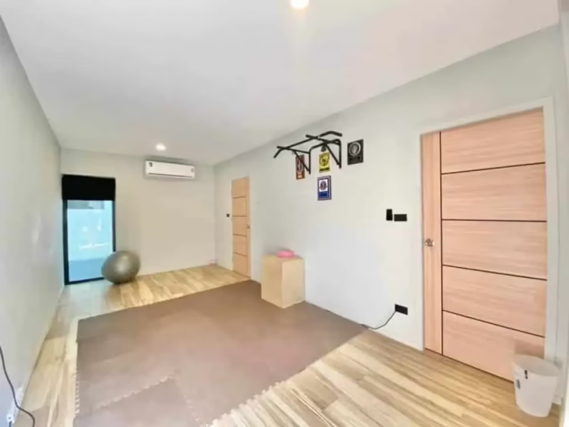 5 Bedroom House - Image 6