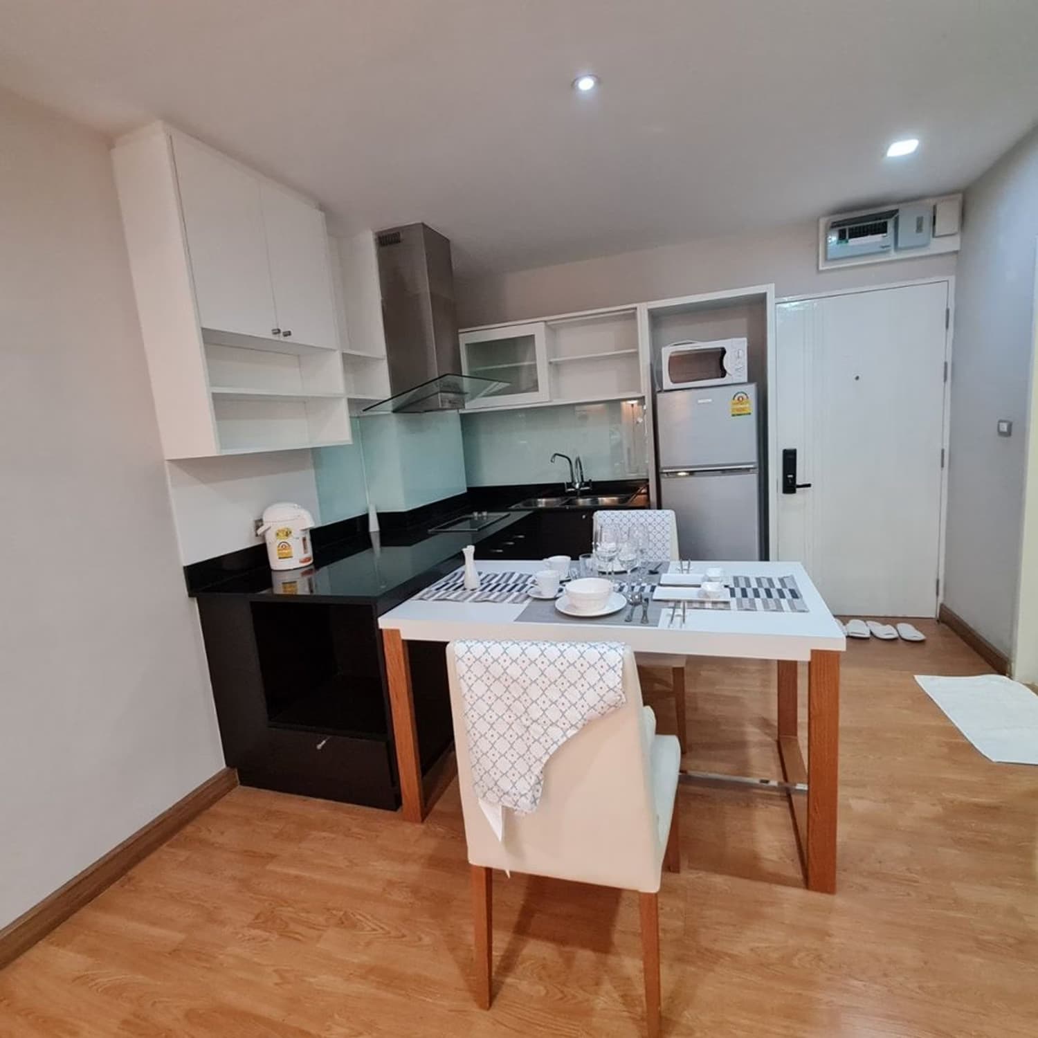 Condo for Rent at Tree Condo Luxe - Image 9