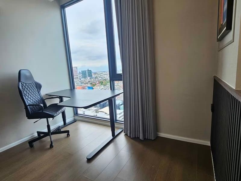 1 Bed Condo for Rent and Sale  Near National Stadium BTS
