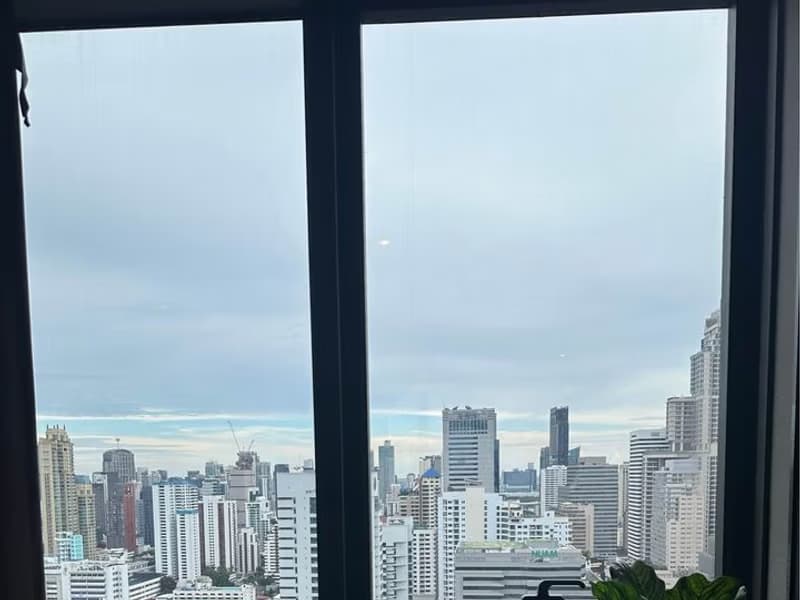 2 Bed Condo for Rent and Sale  Near Phetchaburi MRT
