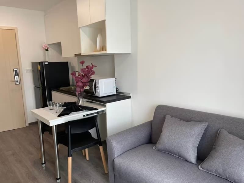 1 Bed Condo for Rent and Sale  Near Hua Mak ARL