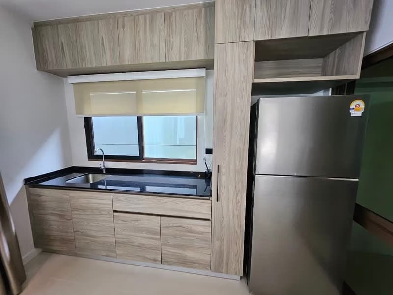 4 Bed House for Rent in Bang Kapi