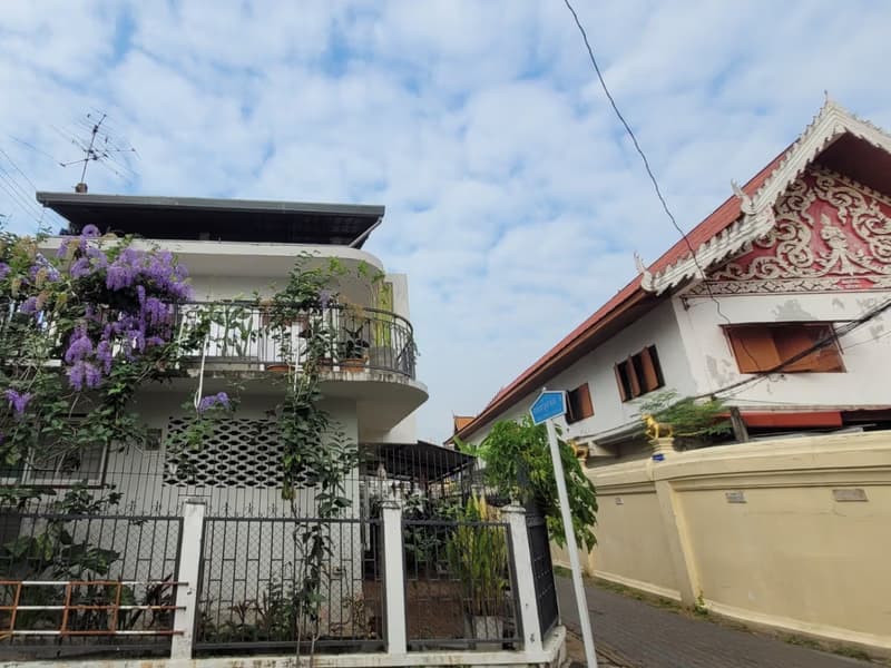 5 Bed House for Rent in Mueang Chiang Mai