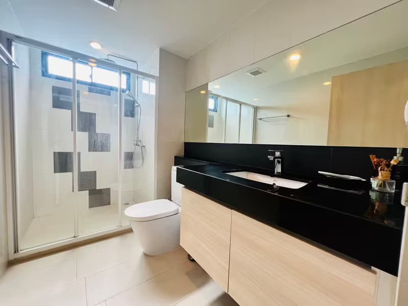 1 Bedroom Condo