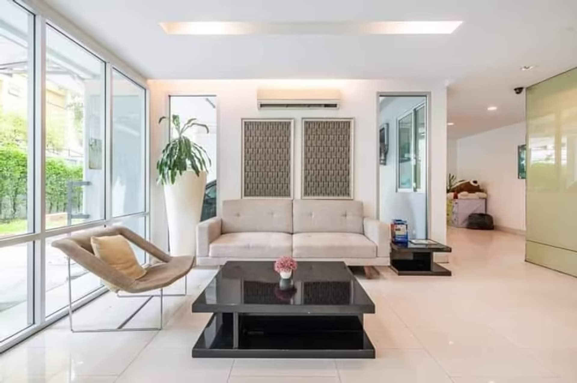 1 Bedroom Condo - Image 10