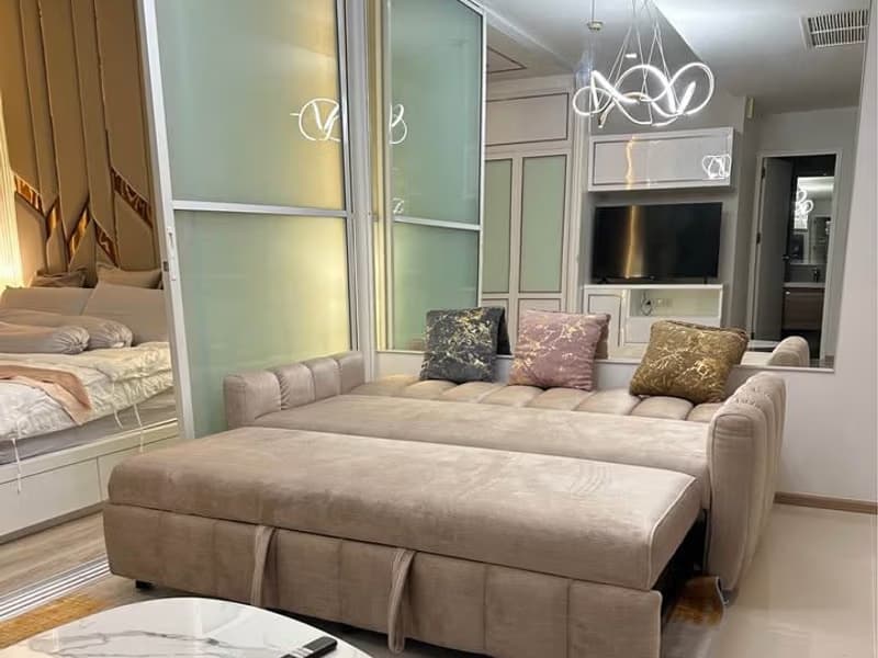 1 Bedroom Condo