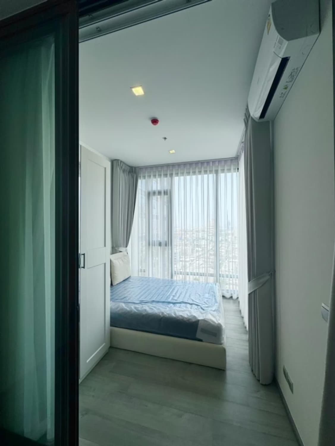 1 Bed Condo for Rent in undefined - Image 5