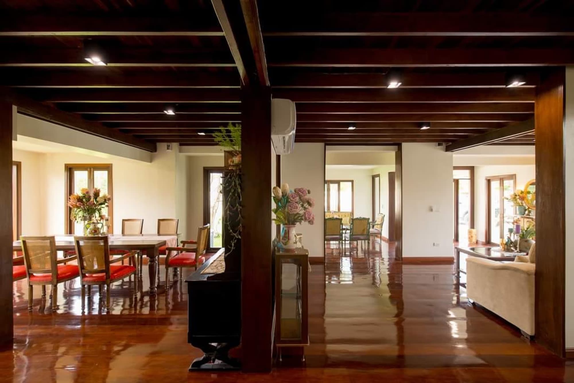 Pool Villa in Saraphi, Teak Traditional Thai Style - Image 38