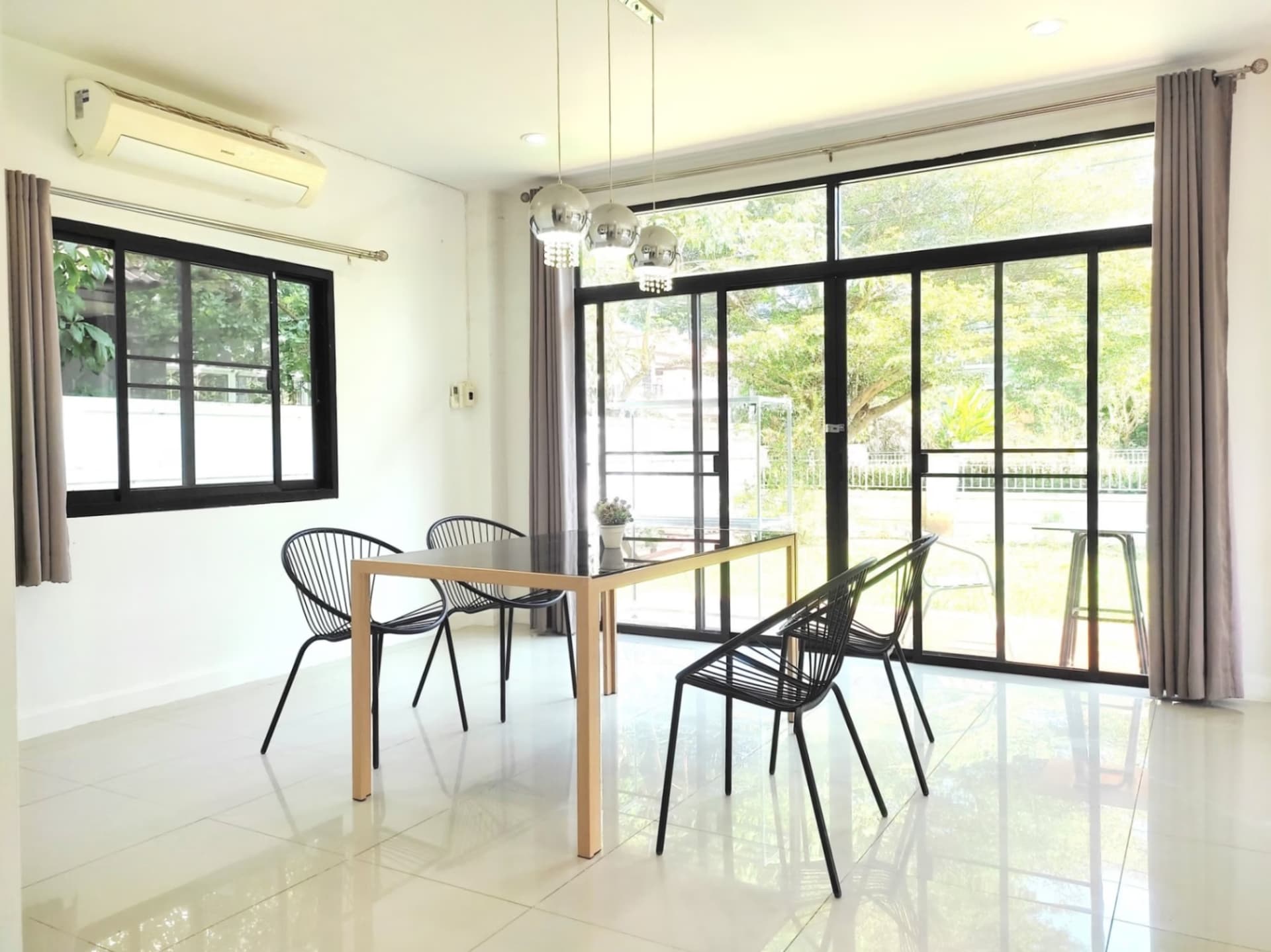 3 Bed House for Rent and Sale in San Kamphaeng - Image 3