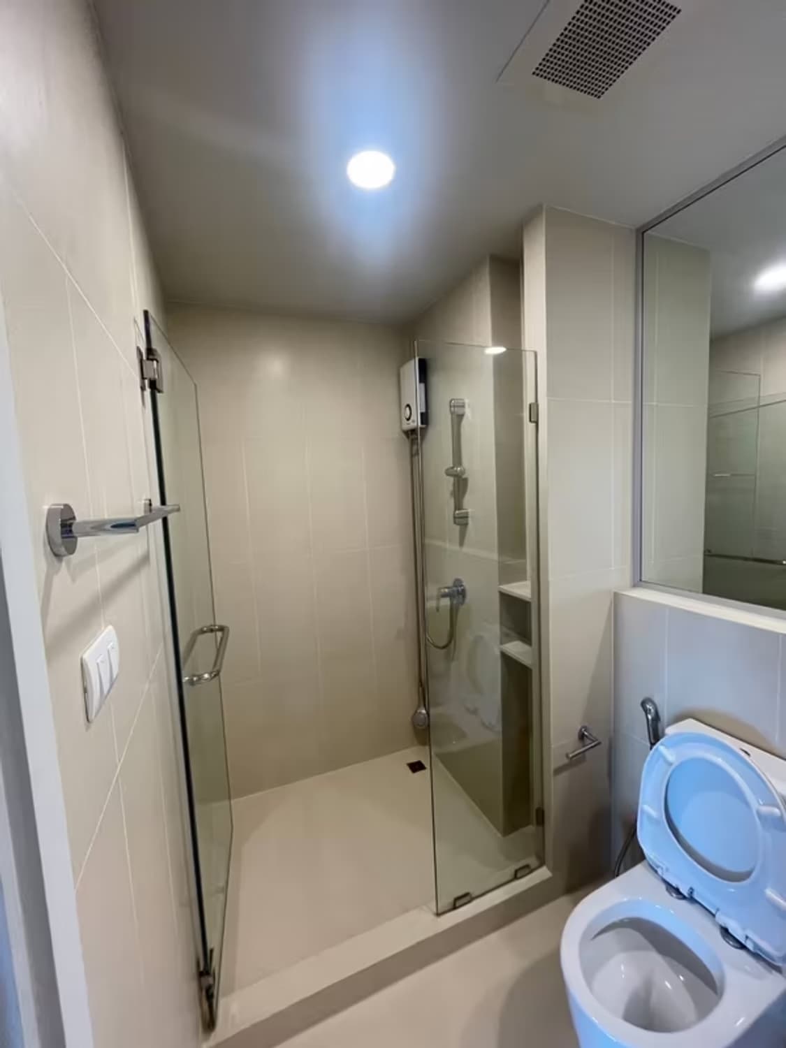 1 Bedroom Condo - Image 8