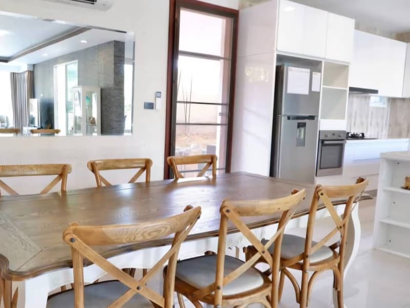 4 Bed House for Rent and Sale in Hang Dong