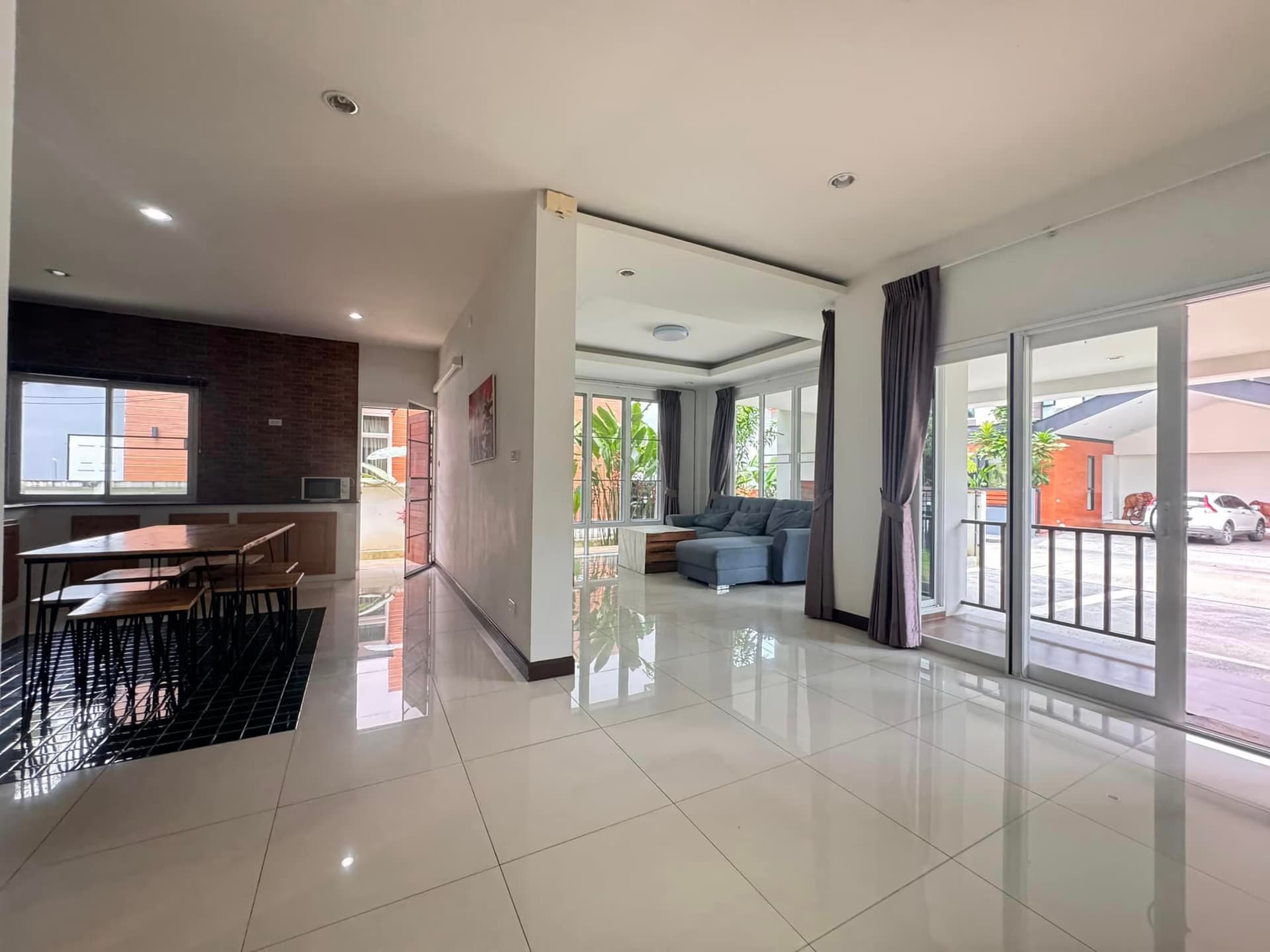 4 Bed House for Rent in Mueang Chiang Mai - Image 4