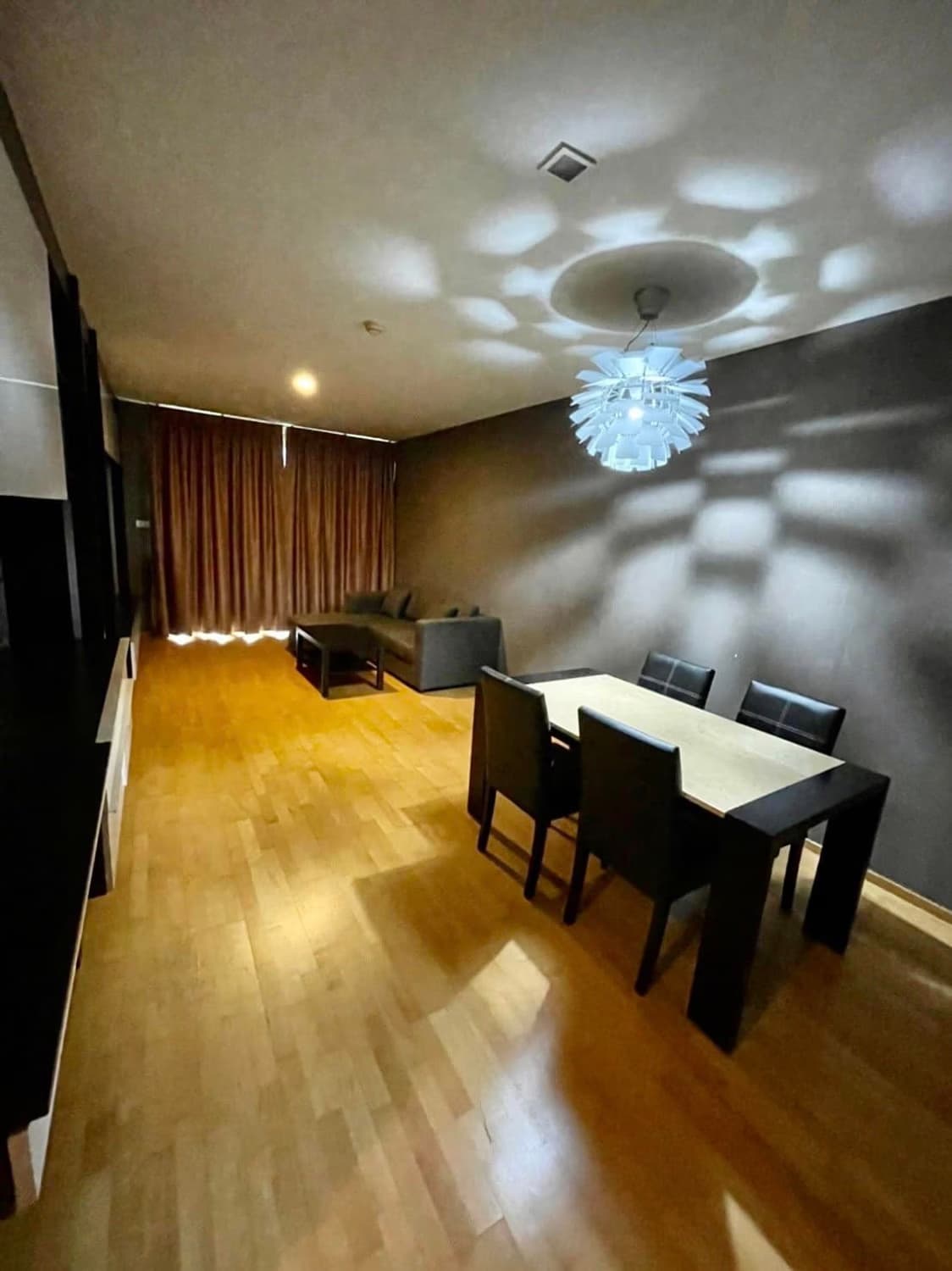 2 ห้องนอน Condo สำหรับ ขายและจำหน่าย ใกล้ Ekkamai BTS - Image 9