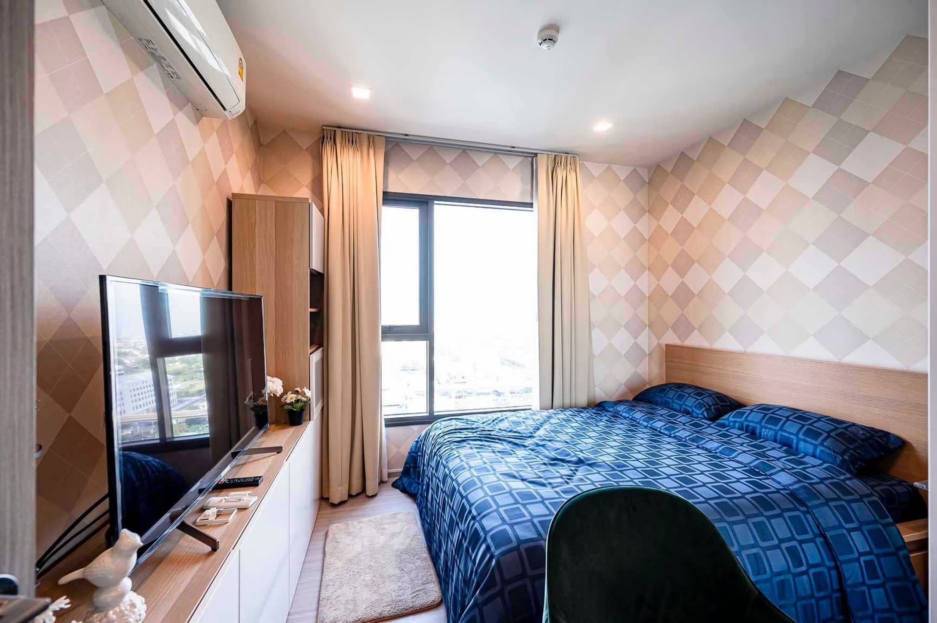 1 Bed Condo for Sale in Phra Khanong - Image 4