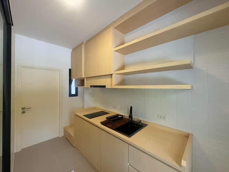 4 Bed House for Rent in Saraphi