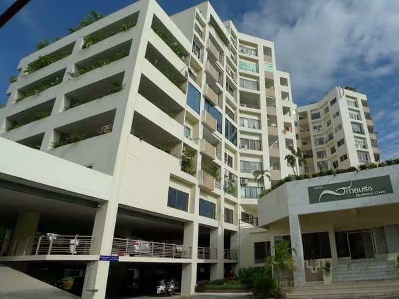 1 Bedroom Condo