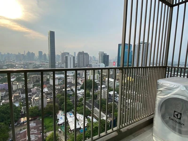 2 Bed Condo for Rent in Watthana