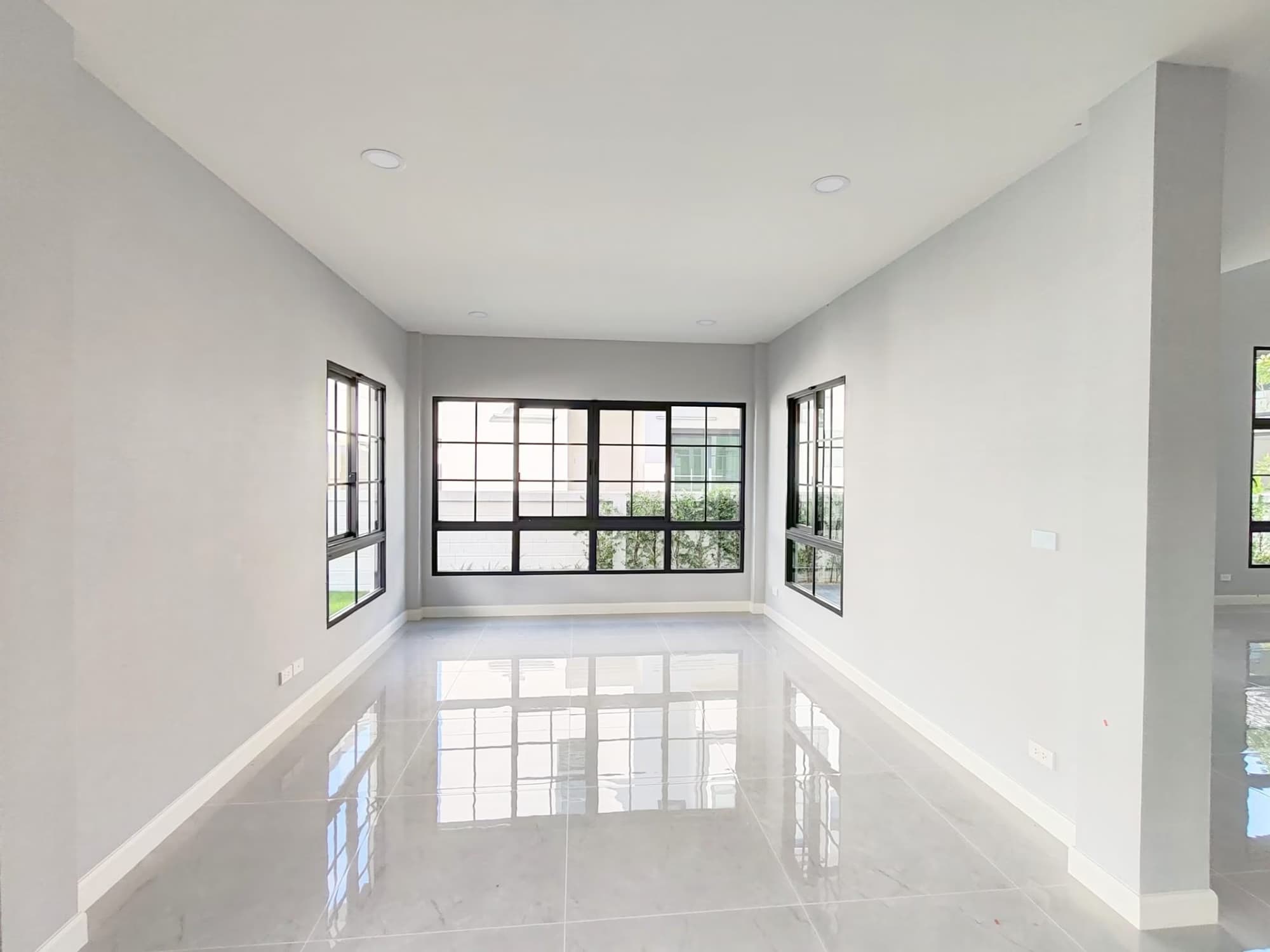 4 Bed House for Rent in Bang Phli District - Image 5