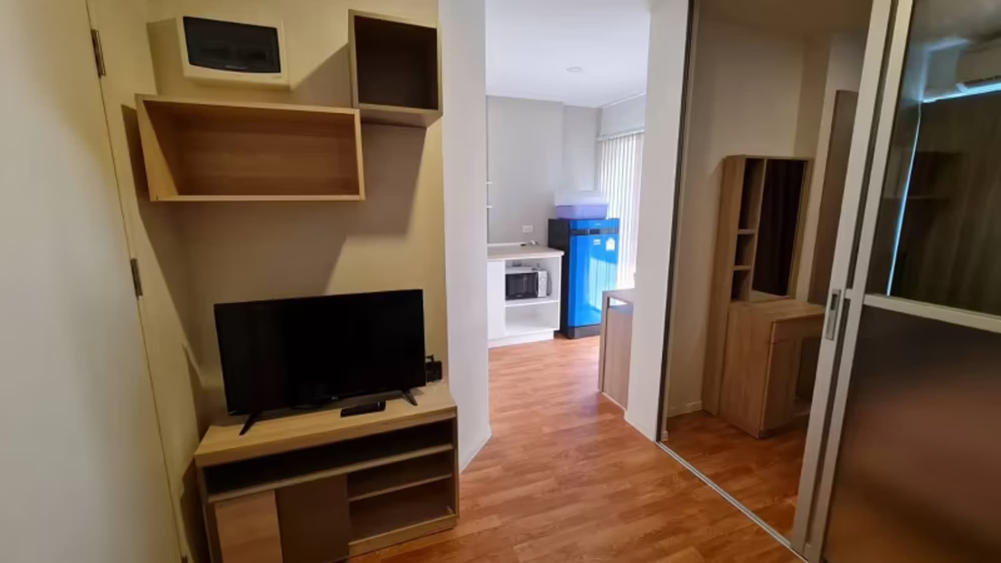 1 Bedroom Condo - Image 4