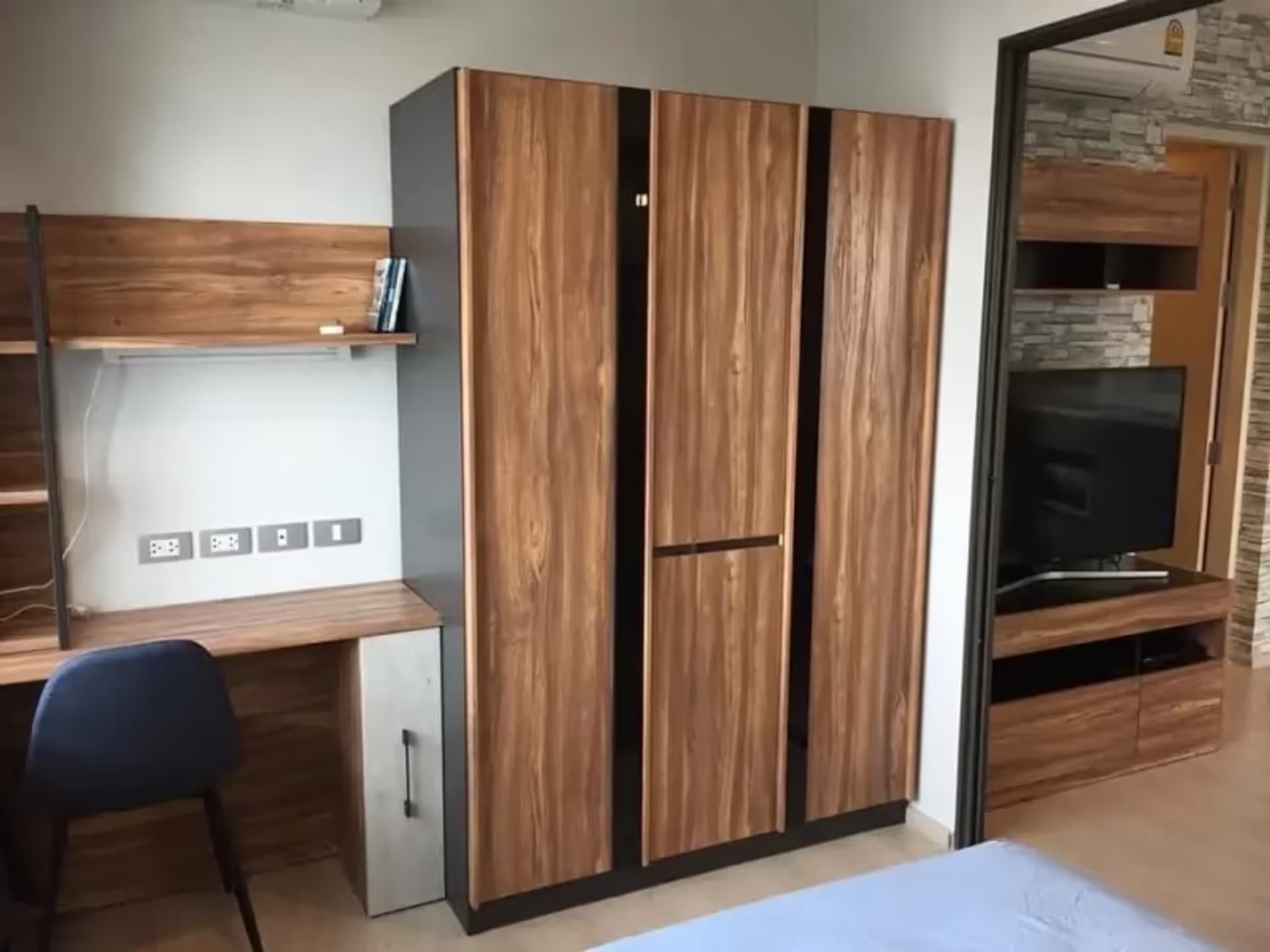1 Bedroom Condo - Image 5